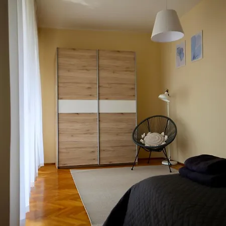 Aranka Neni Hazikoja Apartment *